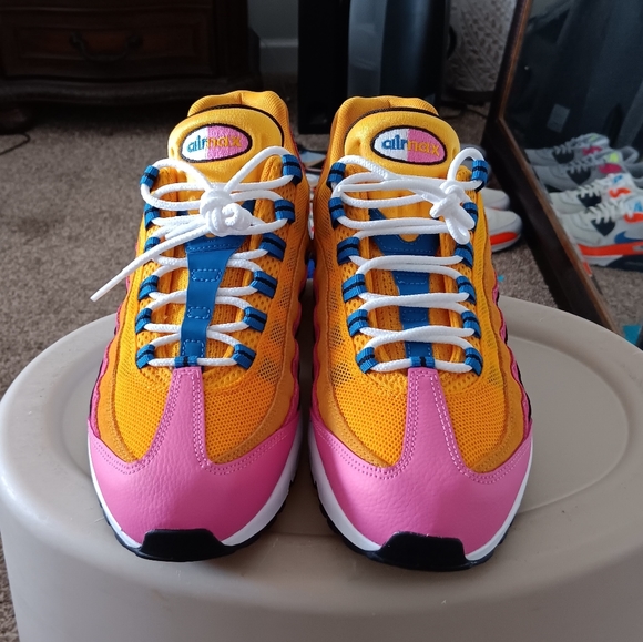 pink and yellow air max 95